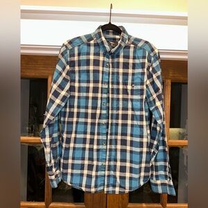 EUC Cedar Wood State Size Medium Men's Blue Button‎ Up Plaid Shirt